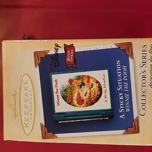 Hallmark Keepsake Ornament Winnie the Pooh